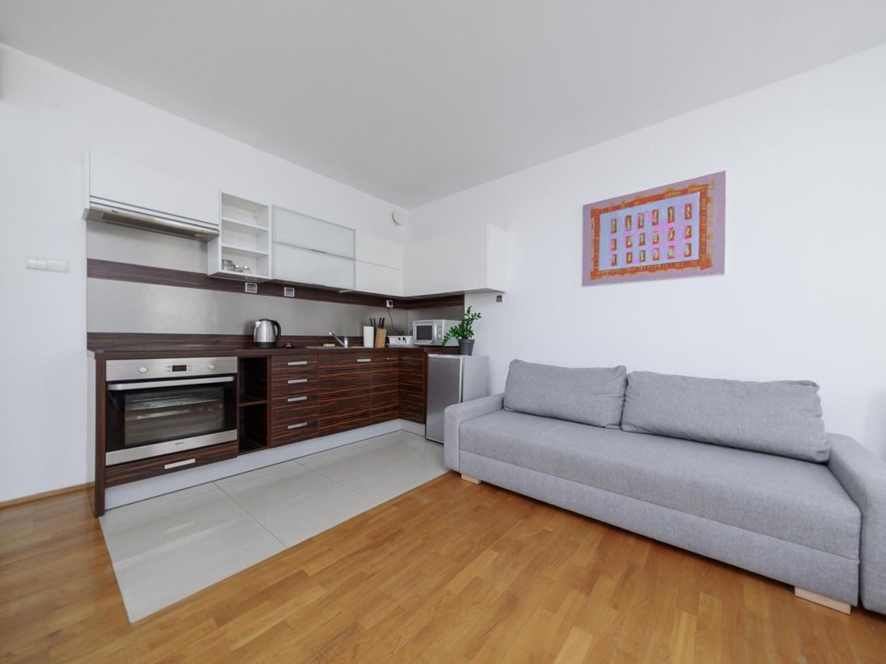 Apartment Near The Us Embassy Warschau